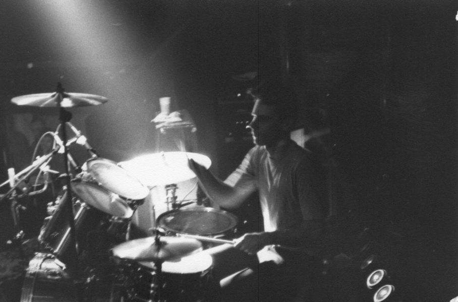 Carlos Moura dos Cães Vadios no Rock Rendez-Vous, 1987. Foto: Faísca (Arquivo KISMIF)